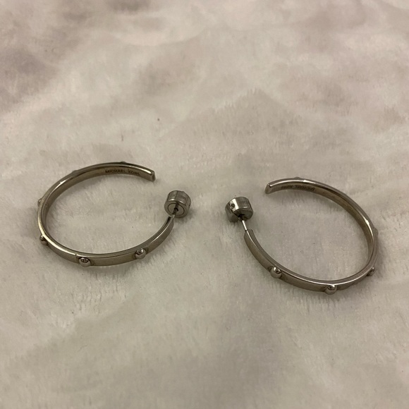 Michael Kors Fashion Hoops - Picture 2 of 5